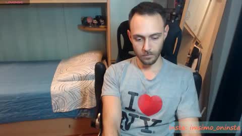 Snapshot of imsimo chatting on November 18, 2025, 9:30 pm Simo online show from November 18, 2025, 9:30 pm