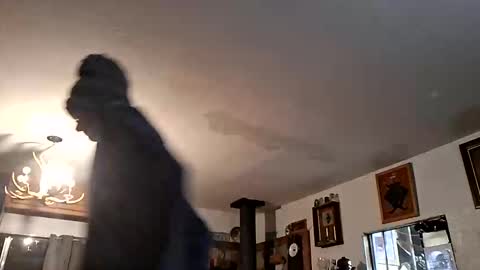 Imstuckhere online show from April 14, 2026, 7:47 am