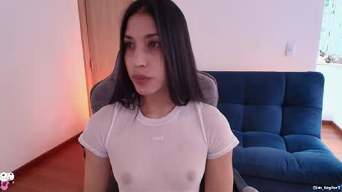 Snapshot of imtaylor__ chatting on November 25, 2025, 7:14 pm TAYLOR online show from November 25, 2025, 7:14 pm