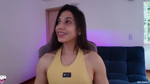 Snapshot of imtaylor__ chatting on January 8, 2026, 8:44 pm TAYLOR online show from January 8, 2026, 8:44 pm