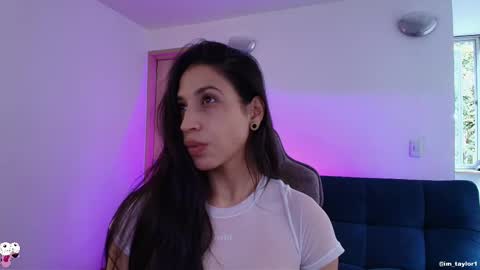 Snapshot of imtaylor__ chatting on January 18, 2026, 9:51 pm TAYLOR online show from January 18, 2026, 9:51 pm