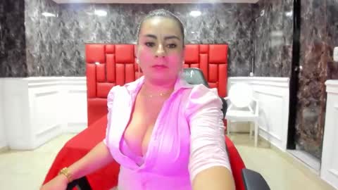 Karina online show from October 8, 2025, 8:39 pm