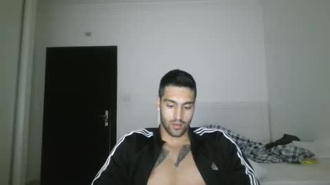 Snapshot of imyouroniichan chatting on October 31, 2025, 9:43 am imyouroniichan online show from October 31, 2025, 9:43 am