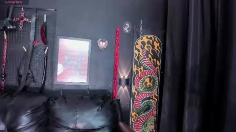 Snapshot of in_the_heaven chatting on July 14, 2026, 2:05 am in_the_heaven online show from July 14, 2026, 2:05 am