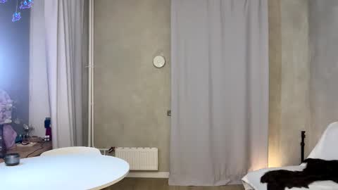 Snapshot of inaccessibles chatting on December 15, 2025, 4:55 pm oksana online show from December 15, 2025, 4:55 pm