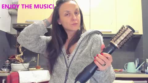 Snapshot of inakush chatting on January 3, 2025, 11:55 pm Ina Kush online show from January 3, 2025, 11:55 pm