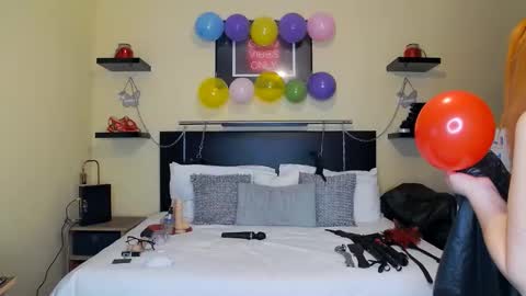 inannalove online show from November 13, 2025, 8:08 pm