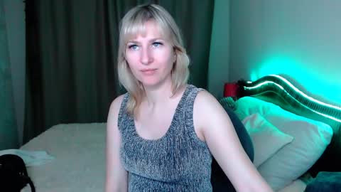incredible_ariela online show from January 8, 2025, 4:00 pm