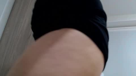 Snapshot of increible_della chatting on October 16, 2025, 5:03 pm Della online show from October 16, 2025, 5:03 pm