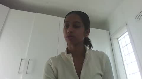 indanbella19 online show from May 8, 2026, 5:24 am