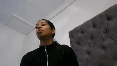 Snapshot of indanbella19 chatting on June 4, 2026, 5:02 am indanbella19 online show from June 4, 2026, 5:02 am