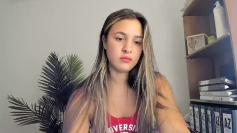 Snapshot of india_secretary chatting on December 14, 2024, 12:44 am Lana online show from December 14, 2024, 12:44 am