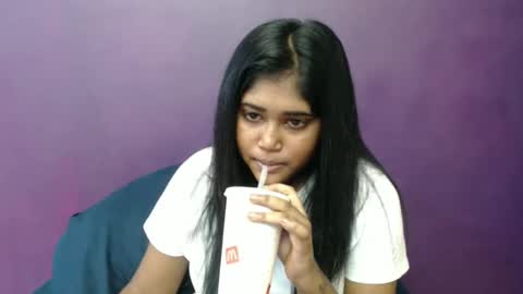 Snapshot of indian_rimmelx chatting on February 14, 2025, 12:25 pm Melz online show from February 14, 2025, 12:25 pm