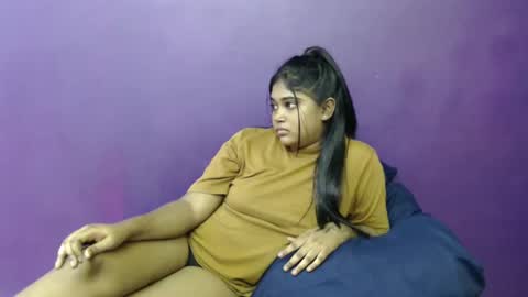 Snapshot of indian_rimmelx chatting on March 5, 2025, 9:27 am Melz online show from March 5, 2025, 9:27 am