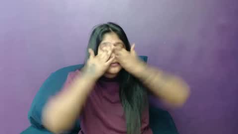 Snapshot of indian_rimmelx chatting on March 11, 2025, 10:42 pm Melz online show from March 11, 2025, 10:42 pm