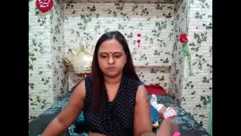 Snapshot of indian_sunshine chatting on September 16, 2025, 10:16 am indian_sunshine online show from September 16, 2025, 10:16 am