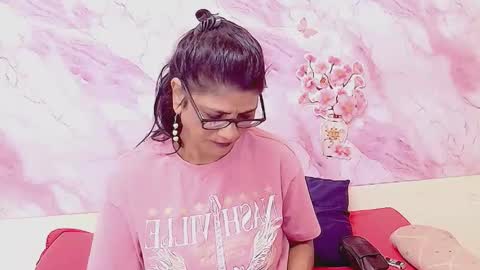 Snapshot of indianallure chatting on February 9, 2026, 5:33 am Femiez online show from February 9, 2026, 5:33 am