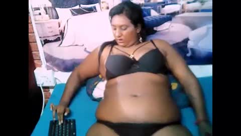 Snapshot of indiancherry4u2luv chatting on March 10, 2025, 1:01 am indiancherry4u2luv online show from March 10, 2025, 1:01 am