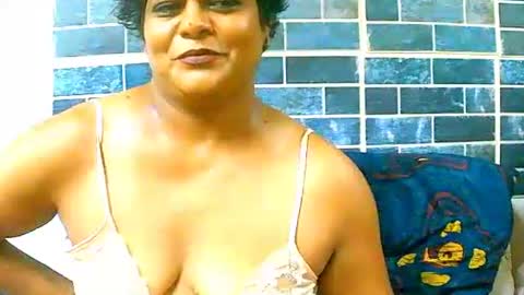 Snapshot of indiancherrypie chatting on December 13, 2024, 1:33 pm indiancherrypie online show from December 13, 2024, 1:33 pm