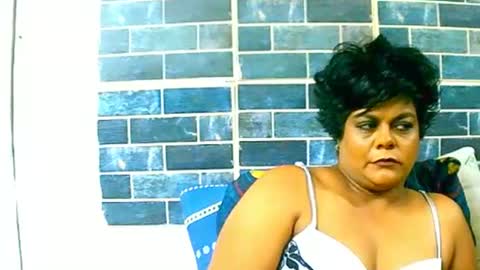 Snapshot of indiancherrypie chatting on December 14, 2024, 7:18 am indiancherrypie online show from December 14, 2024, 7:18 am