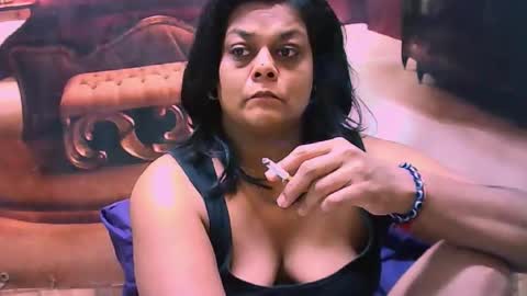 Snapshot of indiancherrypie chatting on April 29, 2026, 5:44 am indiancherrypie online show from April 29, 2026, 5:44 am