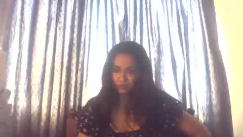 Snapshot of indiancutiexo chatting on November 10, 2025, 8:24 am indiancutiexo online show from November 10, 2025, 8:24 am