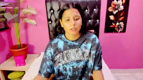 PARADISEQUEEN online show from March 3, 2026, 7:58 am