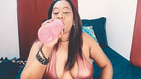 Snapshot of indianlust69 chatting on February 20, 2025, 9:20 pm Amy online show from February 20, 2025, 9:20 pm