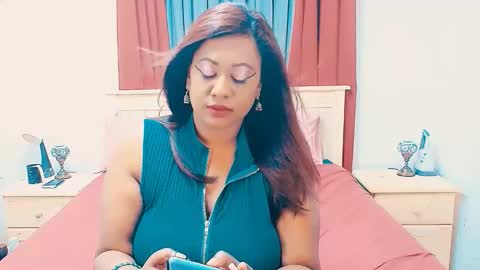 Snapshot of indianlust69 chatting on December 21, 2025, 9:22 pm Amy online show from December 21, 2025, 9:22 pm