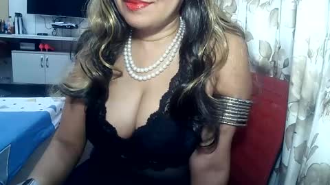 Snapshot of indianrads9 chatting on January 25, 2025, 5:51 pm Radha online show from January 25, 2025, 5:51 pm