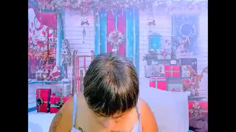 Snapshot of indianroxy27 chatting on December 14, 2025, 9:25 am indianroxy27 online show from December 14, 2025, 9:25 am