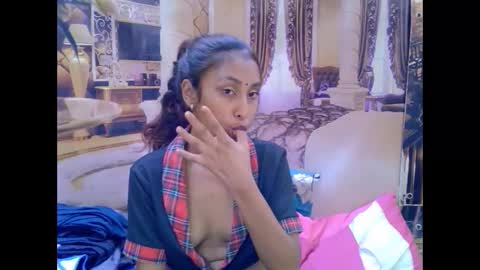 indiansexybutt4u2luv online show from March 9, 2026, 7:12 am