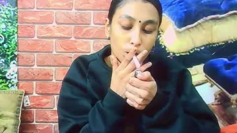indiansexybutt4u2luv online show from June 16, 2026, 5:10 am