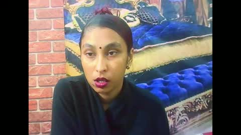 indiansexybutt4u2luv online show from June 20, 2026, 5:32 am
