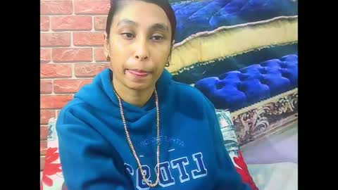 indiansexybutt4u2luv online show from June 22, 2026, 5:26 am