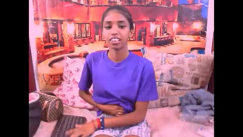 indiansexyslender4u2luv online show from January 24, 2025, 9:06 am