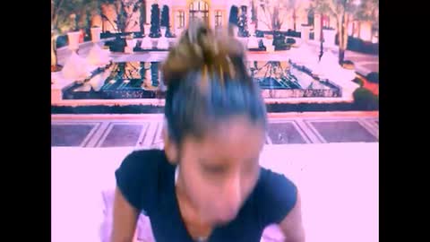 indiansexyslender4u2luv online show from February 13, 2025, 12:00 pm