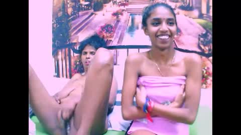 indiansexyslender4u2luv online show from February 25, 2025, 1:06 pm