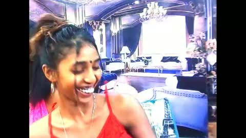 indiansexyslender4u2luv online show from November 1, 2025, 7:21 am