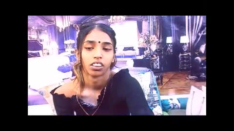 indiansexyslender4u2luv online show from November 3, 2025, 5:20 am