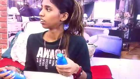 indiansexyslender4u2luv online show from November 24, 2025, 5:29 am