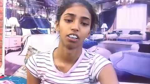 indiansexyslender4u2luv online show from December 19, 2025, 5:25 am