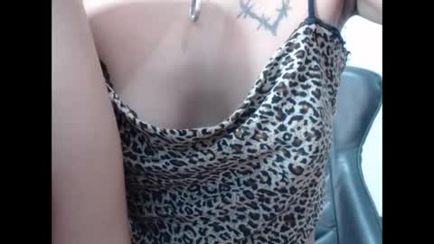 Snapshot of indiazinhabdz chatting on December 4, 2025, 11:08 am Indiazinha online show from December 4, 2025, 11:08 am