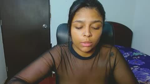 Snapshot of indica_18 chatting on December 6, 2024, 10:05 am Aleja vallejo online show from December 6, 2024, 10:05 am