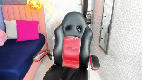 Snapshot of indirakraft chatting on February 27, 2026, 7:36 pm online show from February 27, 2026, 7:36 pm