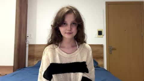 Snapshot of inellheinen chatting on May 23, 2026, 6:45 pm Viola online show from May 23, 2026, 6:45 pm