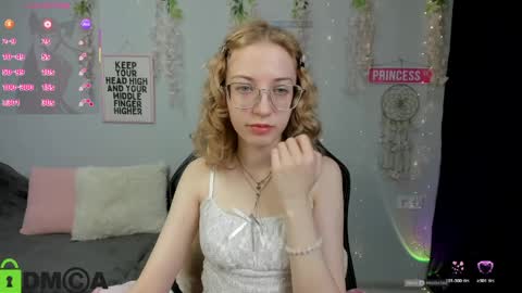 Snapshot of inferno_mia chatting on April 1, 2026, 12:39 pm Mia online show from April 1, 2026, 12:39 pm