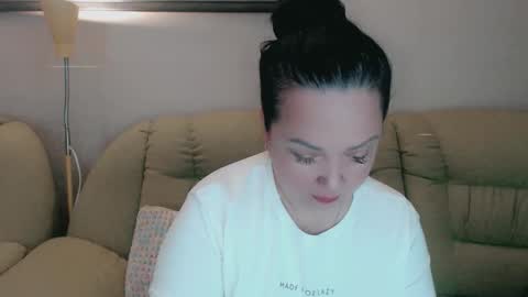 Snapshot of infinity_loveliness chatting on October 18, 2025, 7:20 am Infinity online show from October 18, 2025, 7:20 am