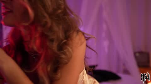 Snapshot of informal_ chatting on October 30, 2025, 8:09 pm MAL --- online show from October 30, 2025, 8:09 pm