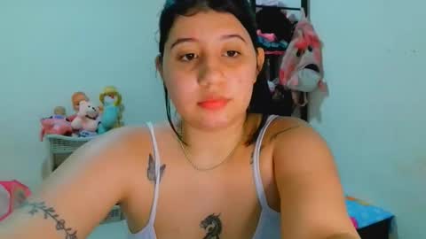 Snapshot of inid_sinclair chatting on February 3, 2026, 7:57 am inid_sinclair online show from February 3, 2026, 7:57 am